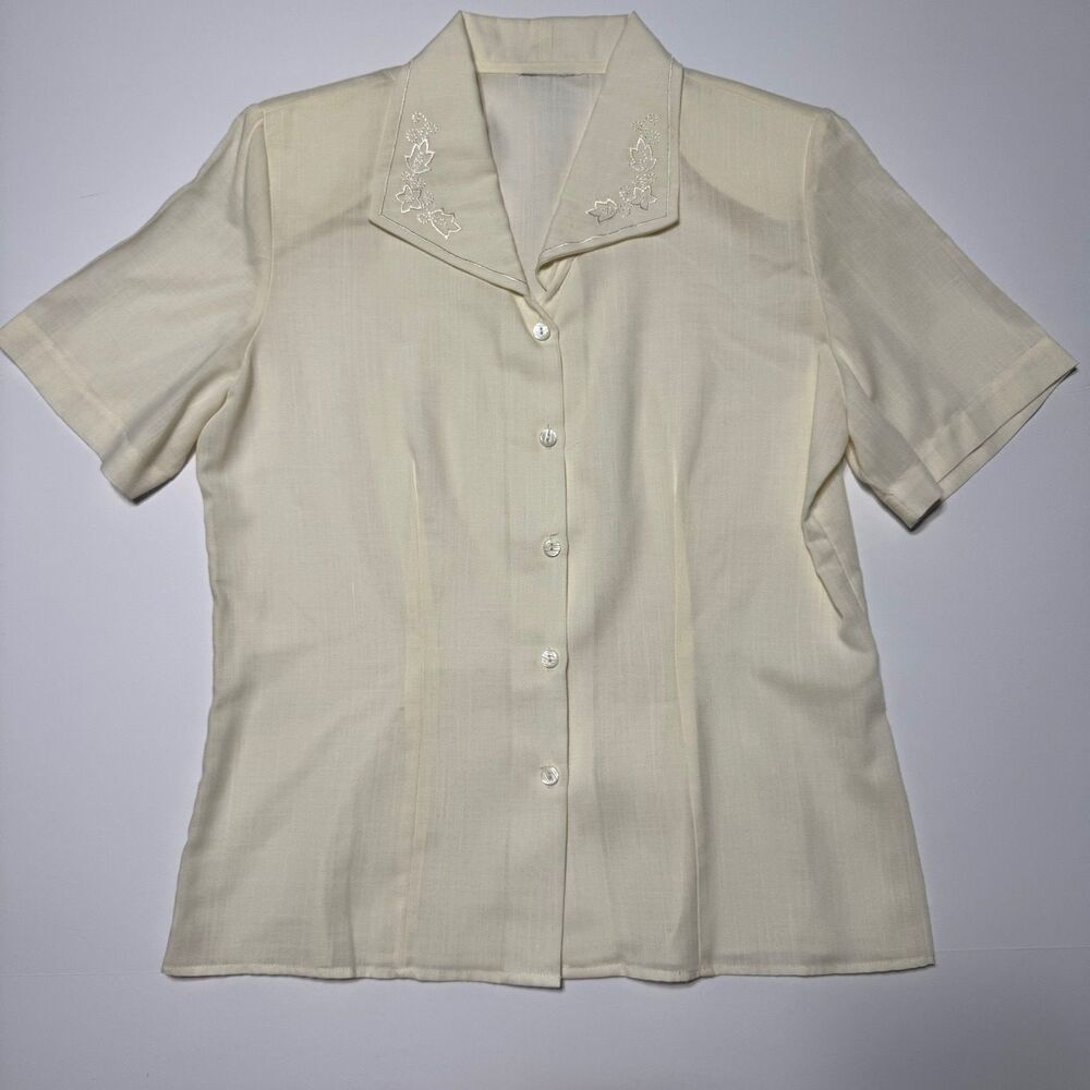 Vintage Ivory Embroidered Collar Blouse Grandmacore Cottagecore Top